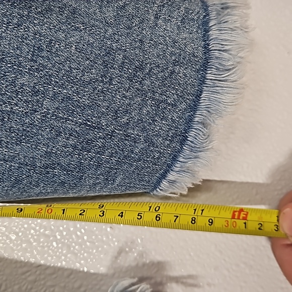 Denim crop shorts, Small. A7 - Picture 11 of 13